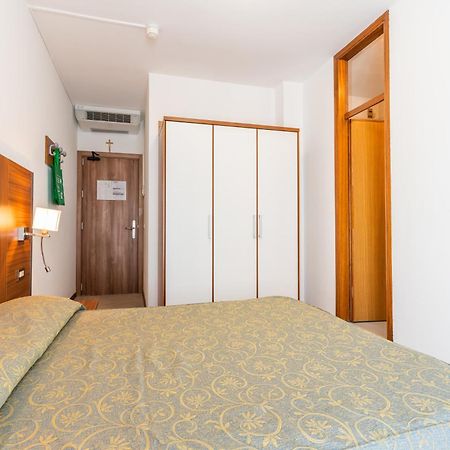 Hotel Touring Caorle Exterior photo